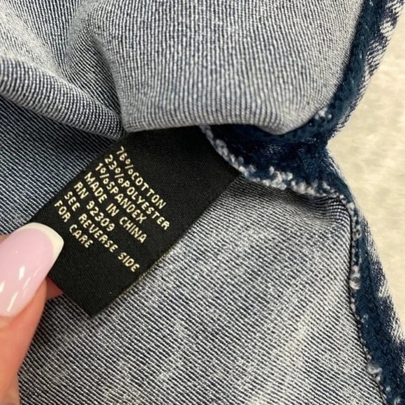 DG2 by Diane Gilman Snow Wash Boxy Jean Jacket - Picture 6 of 10